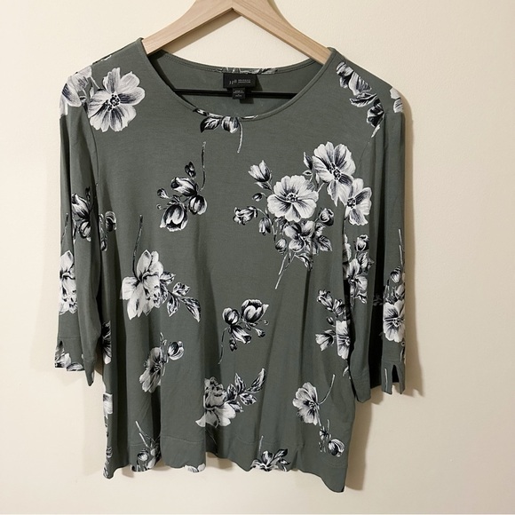 J Jill Wearever Collection Womens Green Floral Half Sleeve Shirt Size Large PET - Picture 1 of 9